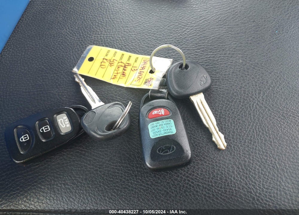 2013 HYUNDAI ELANTRA GLS VIN: 5NPDH4AE6DH396925