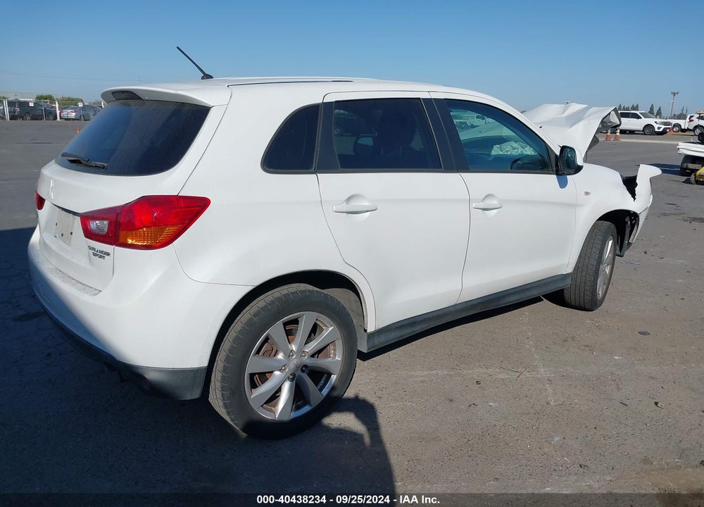 2015 MITSUBISHI OUTLANDER SPORT ES VIN: 4A4AP3AU8FE060549