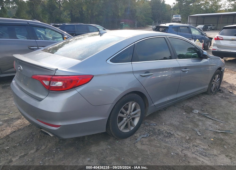 2015 HYUNDAI SONATA SE VIN: 5NPE24AF9FH199247