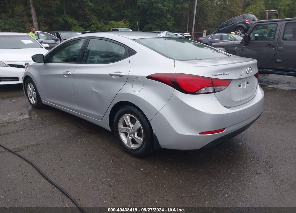 2014 HYUNDAI ELANTRA VIN: KMHDH4AE5EU109223