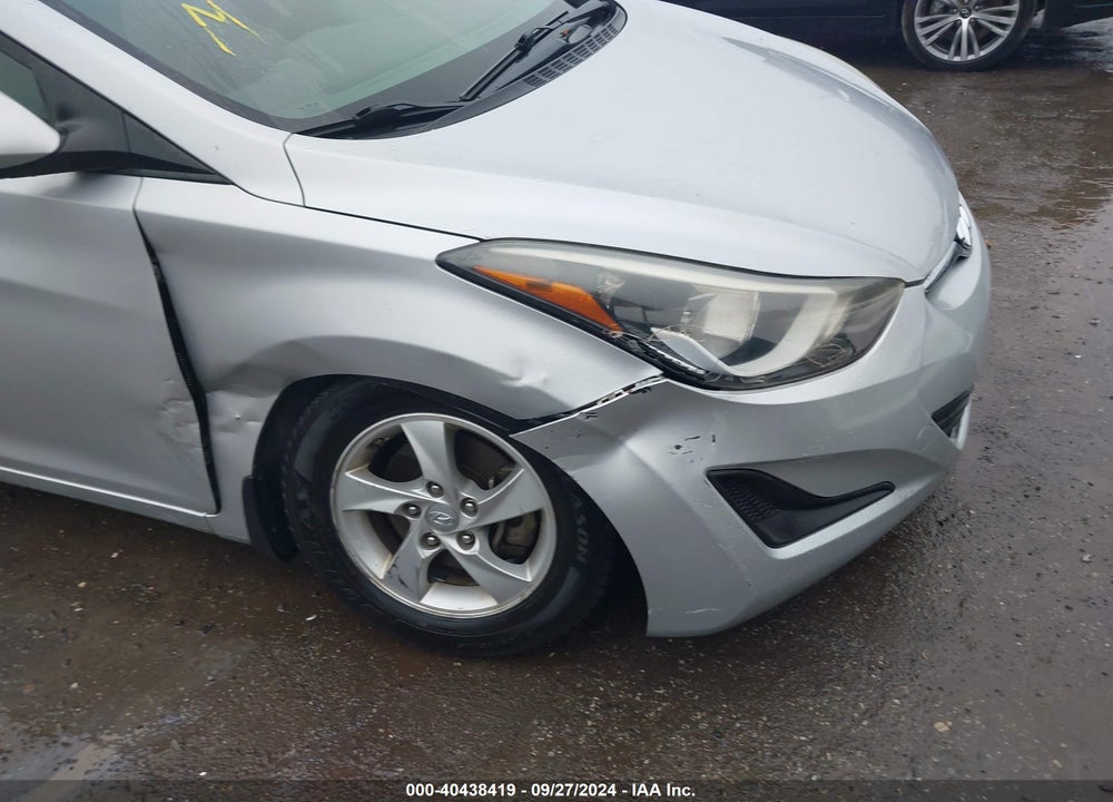 2014 HYUNDAI ELANTRA VIN: KMHDH4AE5EU109223