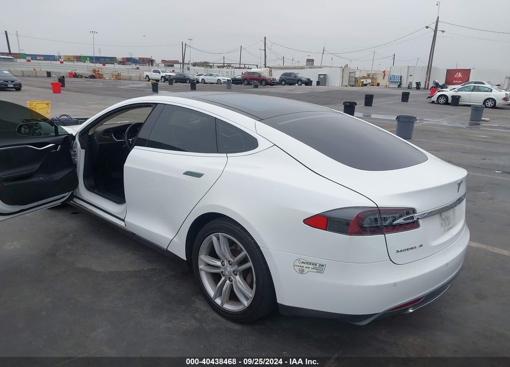 2013 TESLA MODEL S VIN: 5YJSA1CN9DFP22478
