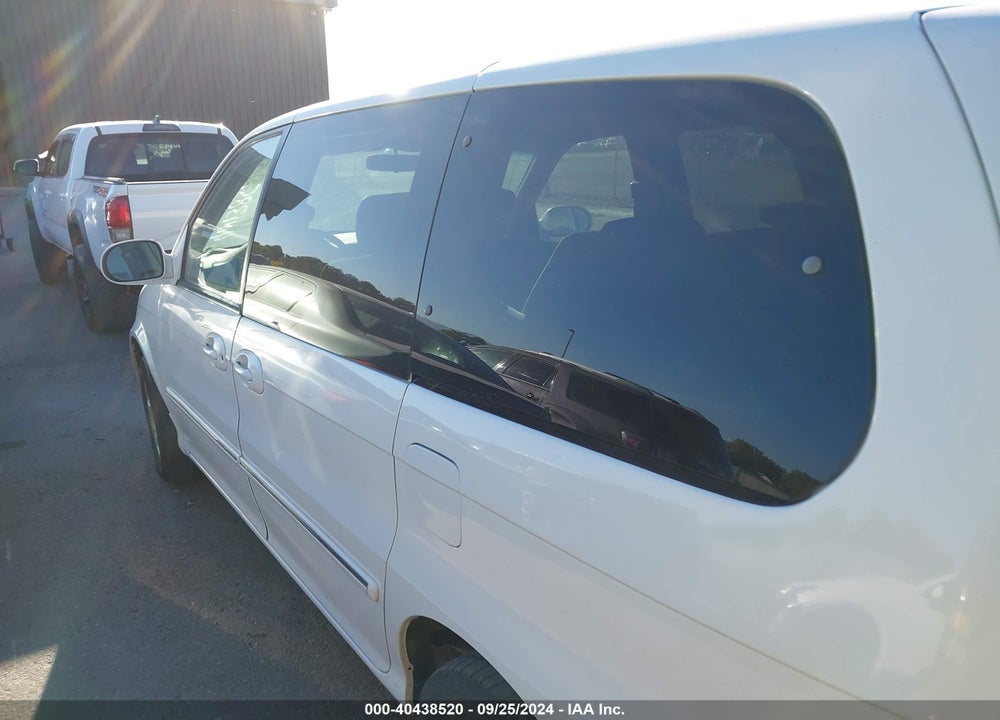 2005 KIA SEDONA EX/LX VIN: KNDUP132656712629