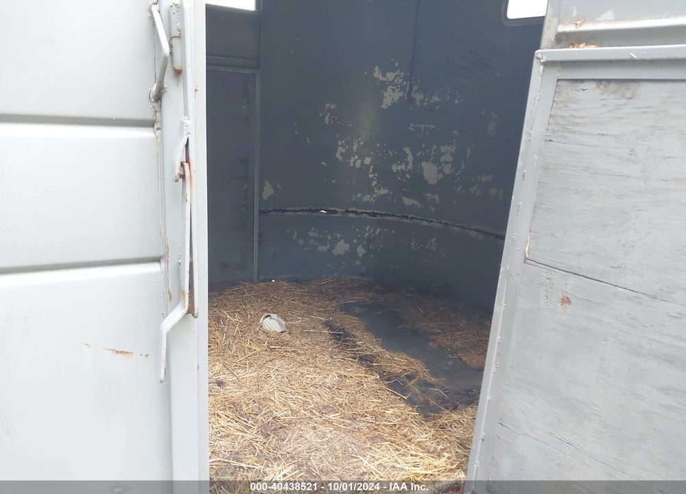 2004 TRAILER CALICO HORSE VIN: 4GASS182041000988