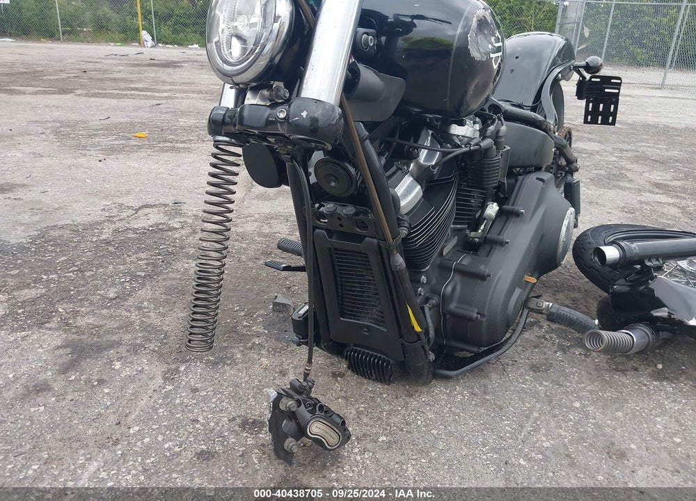 2020 HARLEY-DAVIDSON FXBB VIN: 1HD1YJJ18LB029828