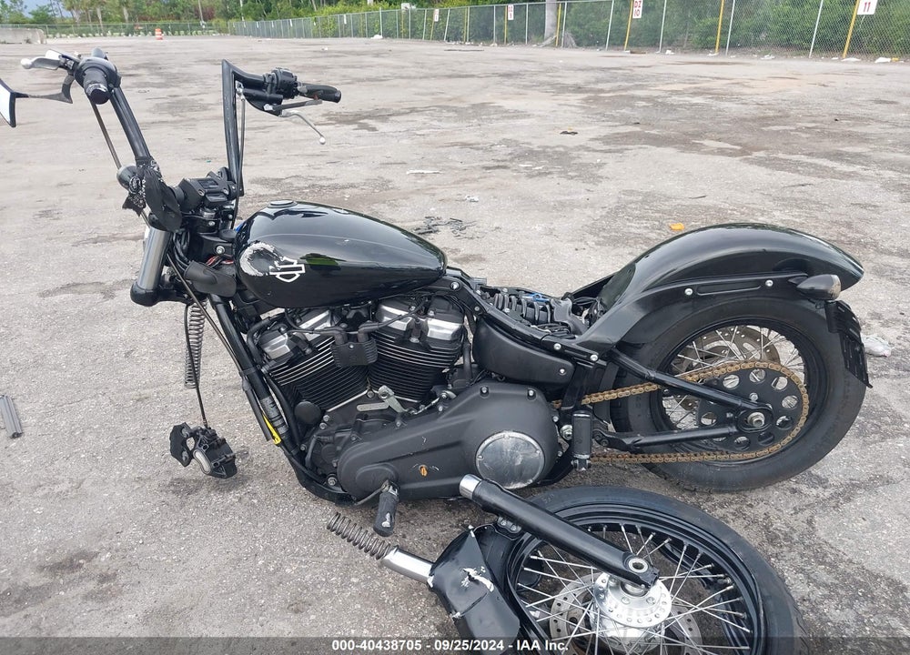2020 HARLEY-DAVIDSON FXBB VIN: 1HD1YJJ18LB029828