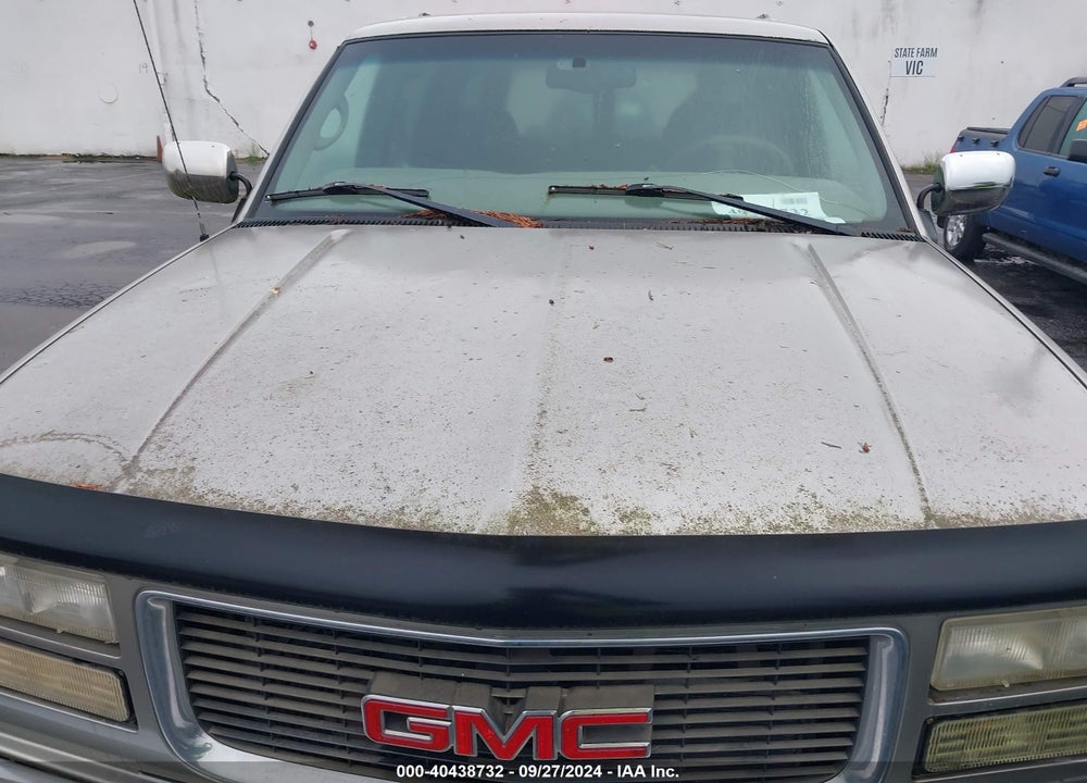 1998 GMC SUBURBAN 2500 SL VIN: 3GKGK26J6WG512200