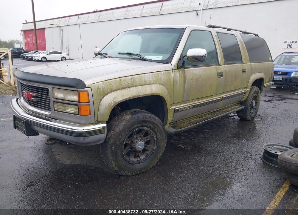 1998 GMC SUBURBAN 2500 SL VIN: 3GKGK26J6WG512200