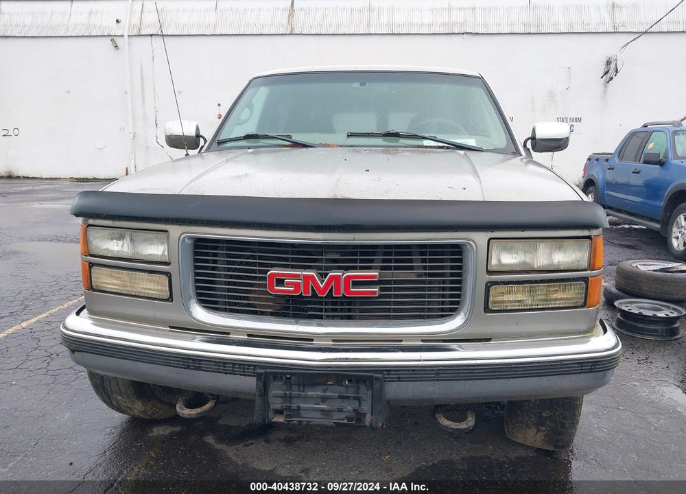 1998 GMC SUBURBAN 2500 SL VIN: 3GKGK26J6WG512200