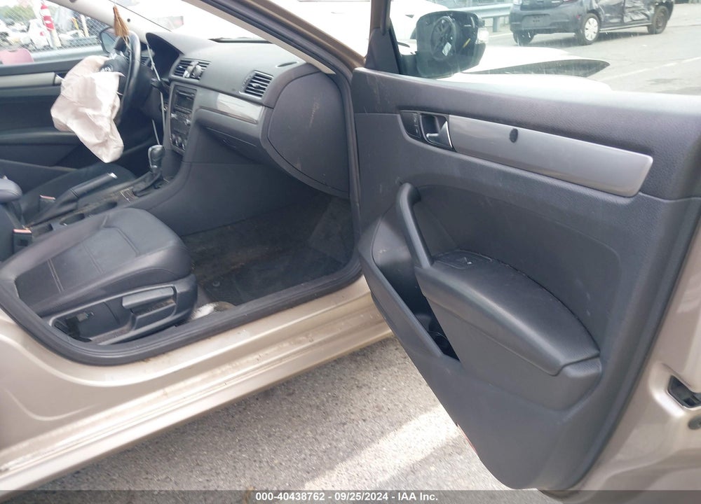 2015 VOLKSWAGEN PASSAT 1.8T WOLFSBURG EDITION VIN: 1VWAT7A33FC032779