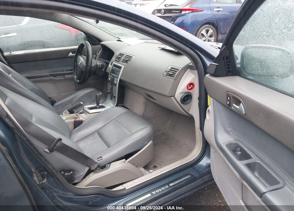 2007 VOLVO S40 2.4I VIN: YV1MS382972277810