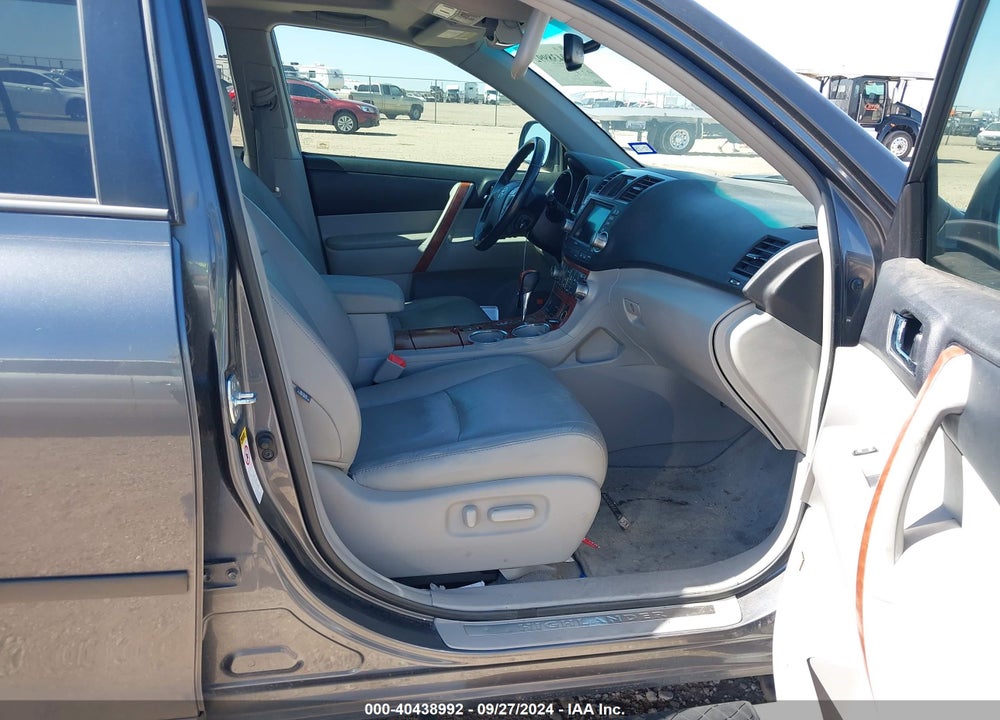 2010 TOYOTA HIGHLANDER LIMITED V6 VIN: 5TDYK3EH5AS016772