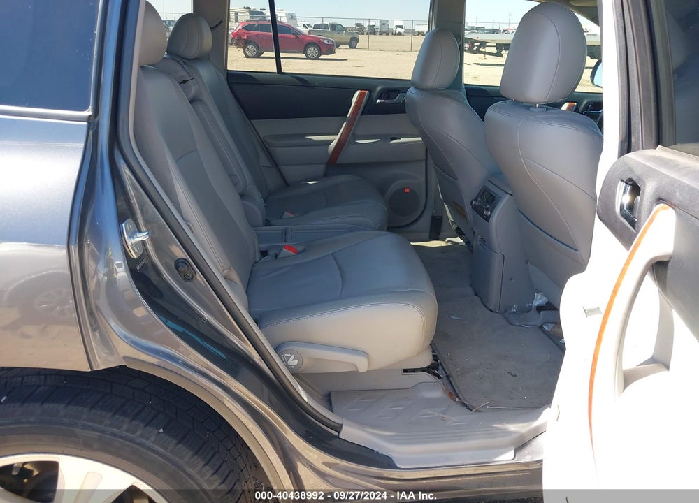 2010 TOYOTA HIGHLANDER LIMITED V6 VIN: 5TDYK3EH5AS016772
