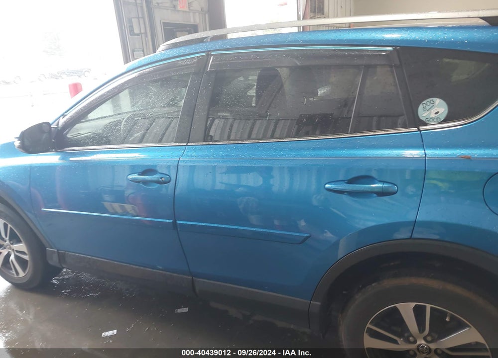 2018 TOYOTA RAV4 XLE VIN: JTMWFREV6JJ189430