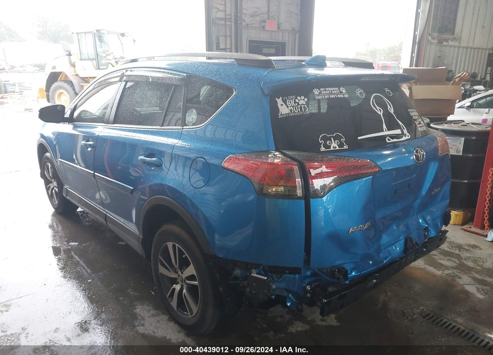 2018 TOYOTA RAV4 XLE VIN: JTMWFREV6JJ189430