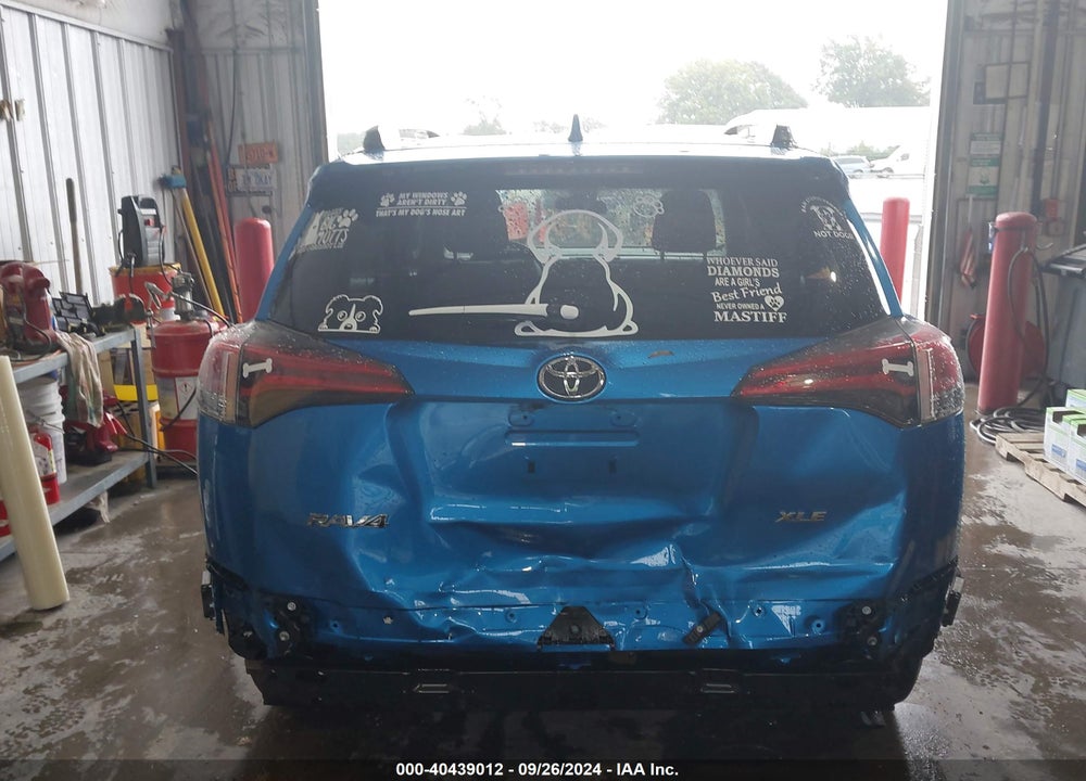 2018 TOYOTA RAV4 XLE VIN: JTMWFREV6JJ189430