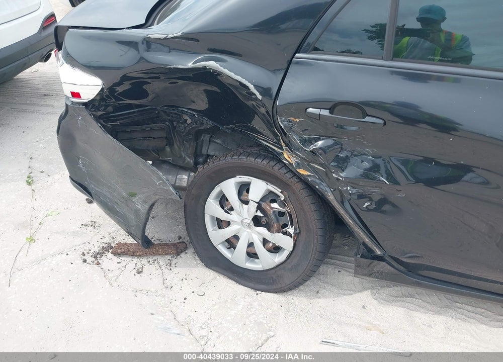 2011 TOYOTA COROLLA LE VIN: JTDBU4EE0BJ102405