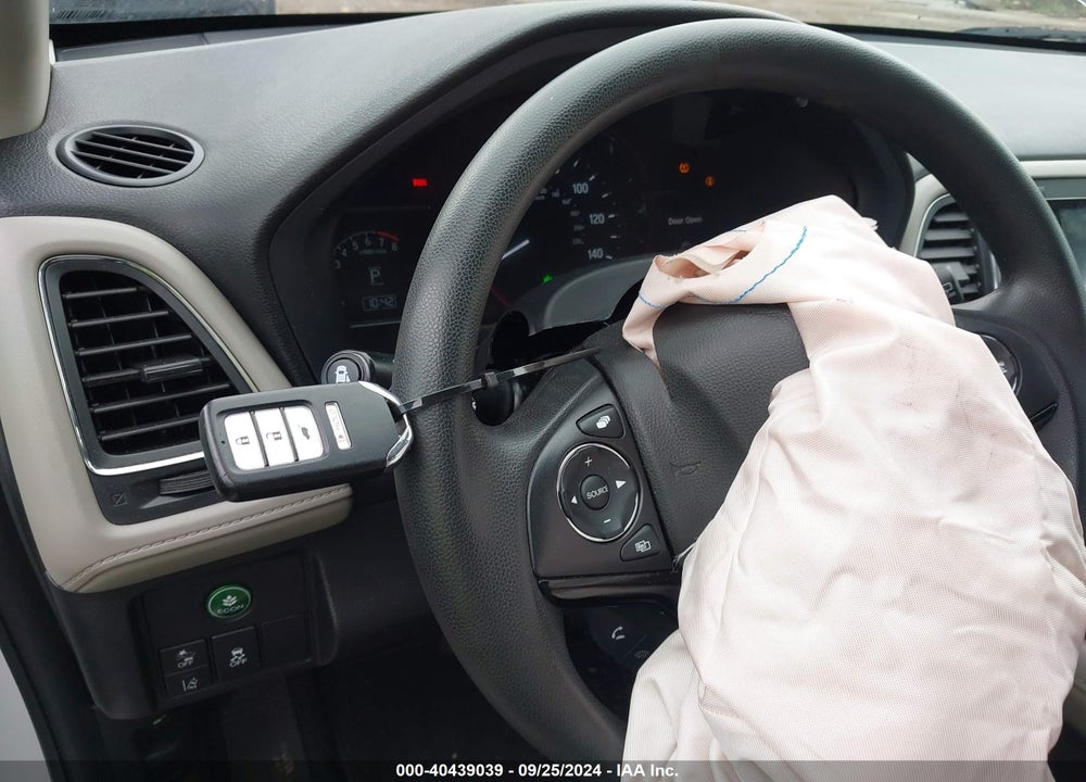 2022 HONDA HR-V VIN: 3CZRU6H58NM705884