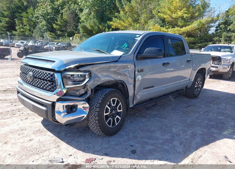2018 TOYOTA TUNDRA SR5 5.7L V8 VIN: 5TFDW5F11JX712877
