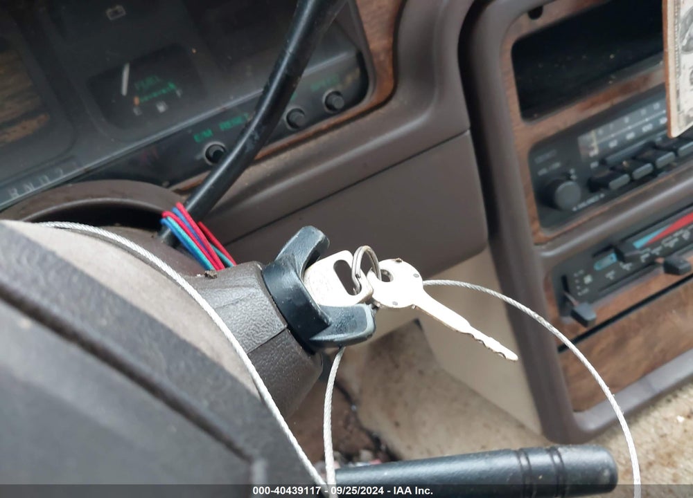 1985 MERCURY COUGAR VIN: 1MEBP9230FA642736