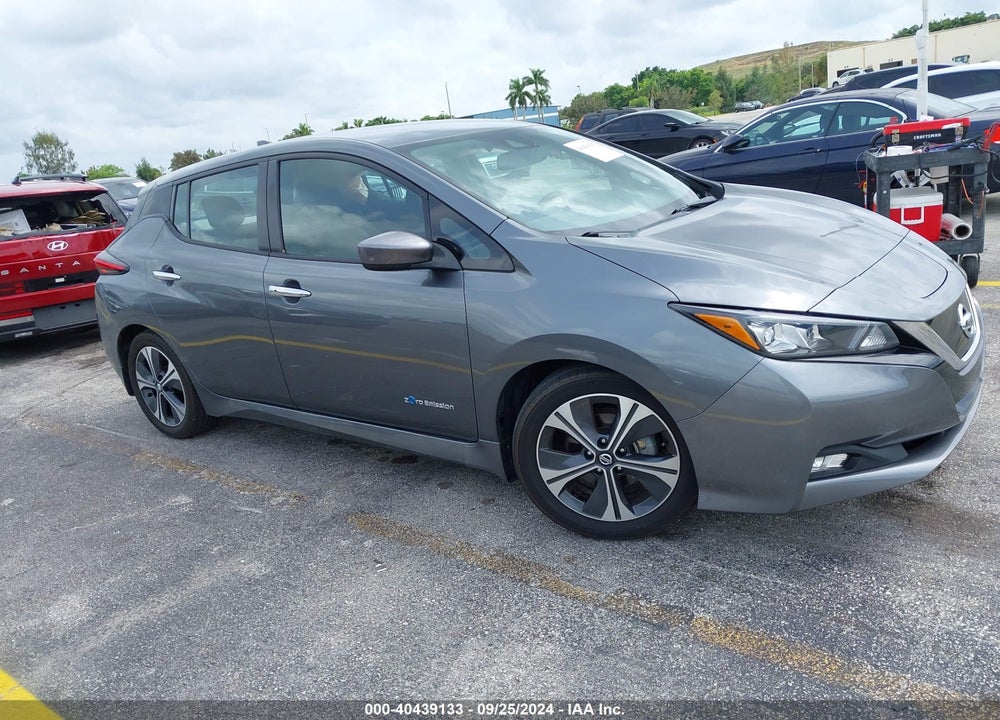 2018 NISSAN LEAF SV VIN: 1N4AZ1CP2JC303487
