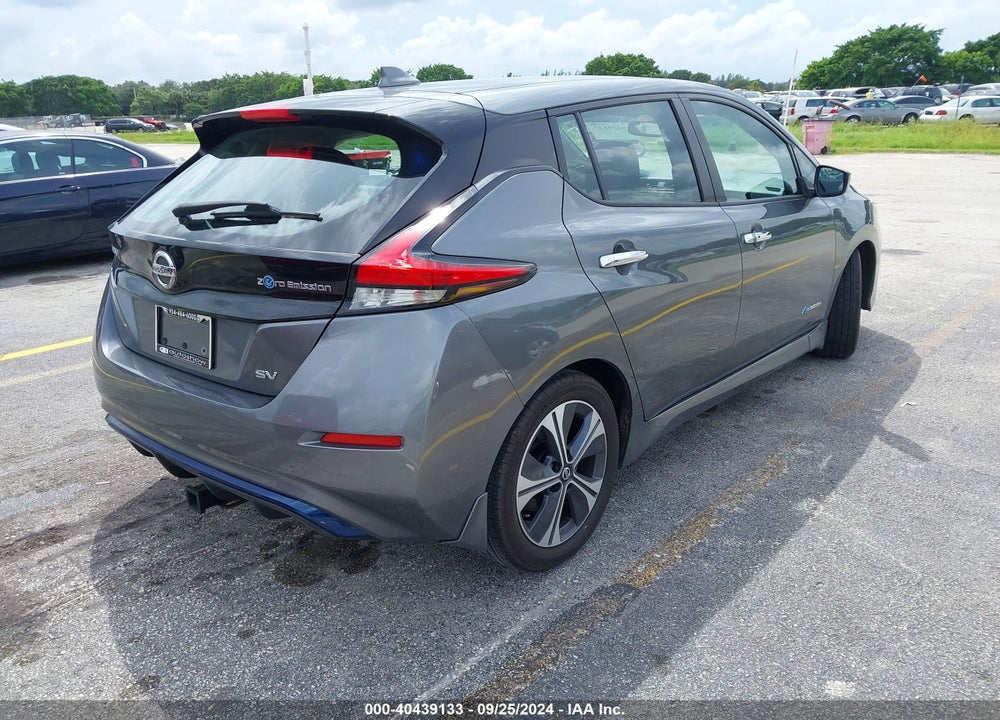 2018 NISSAN LEAF SV VIN: 1N4AZ1CP2JC303487