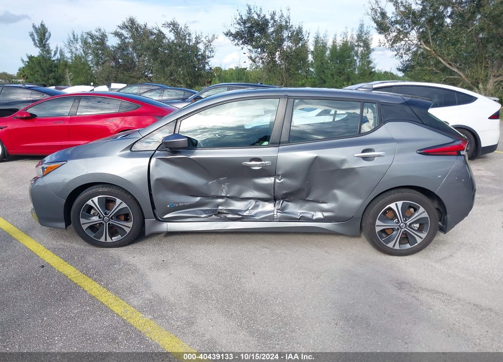 2018 NISSAN LEAF SV VIN: 1N4AZ1CP2JC303487