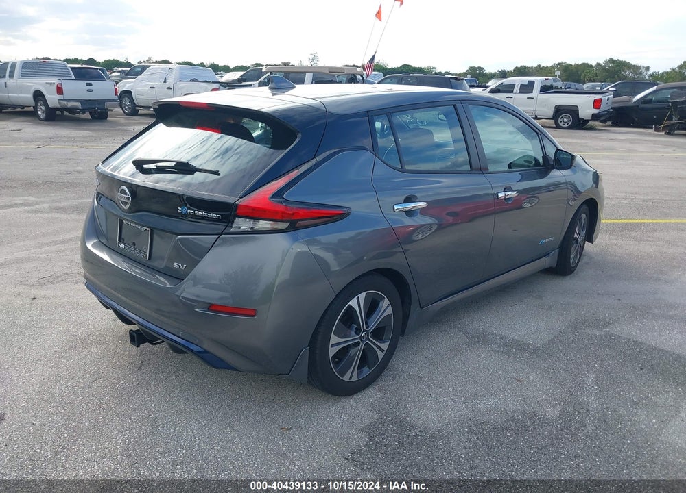 2018 NISSAN LEAF SV VIN: 1N4AZ1CP2JC303487