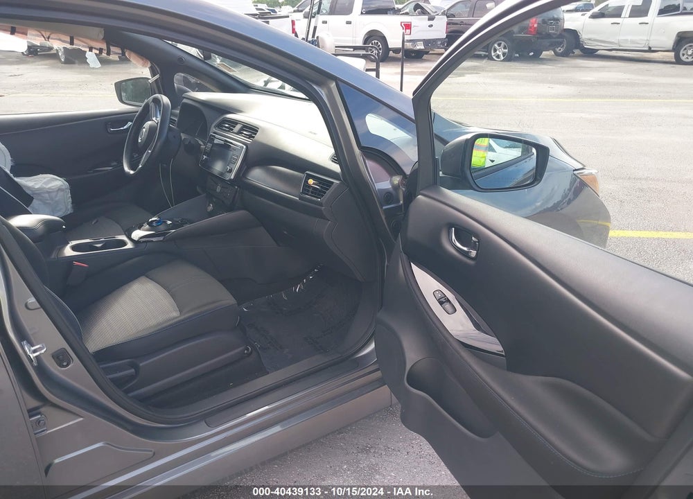 2018 NISSAN LEAF SV VIN: 1N4AZ1CP2JC303487