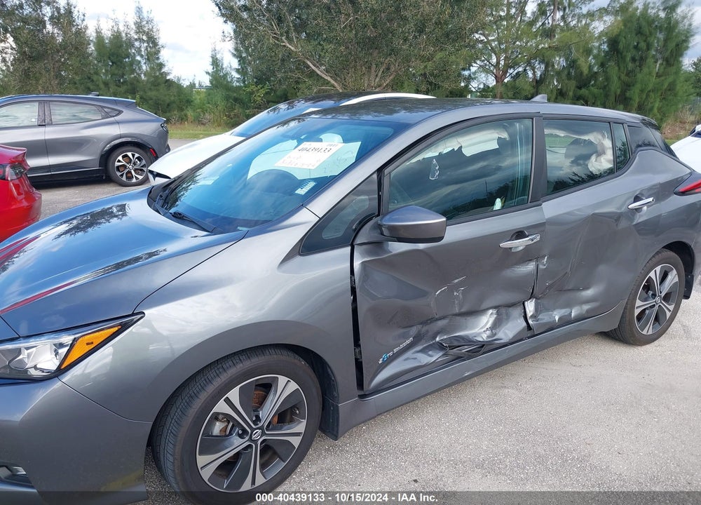 2018 NISSAN LEAF SV VIN: 1N4AZ1CP2JC303487