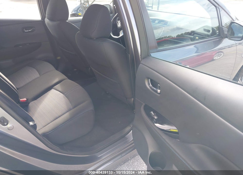 2018 NISSAN LEAF SV VIN: 1N4AZ1CP2JC303487