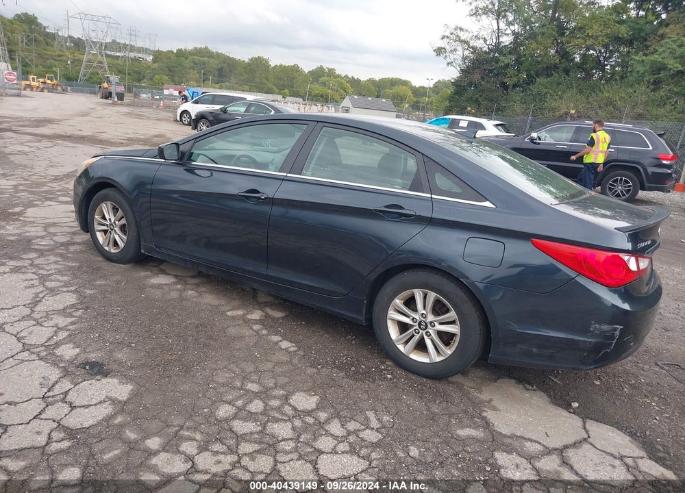 2013 HYUNDAI SONATA GLS VIN: 5NPEB4AC9DH750537