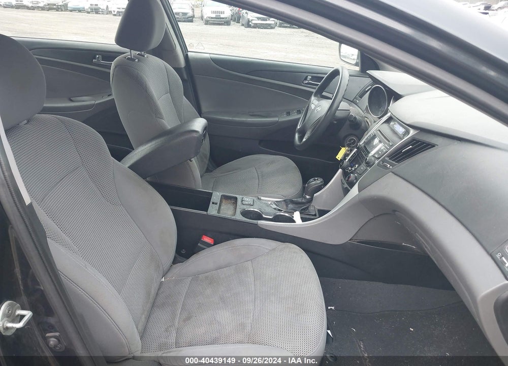 2013 HYUNDAI SONATA GLS VIN: 5NPEB4AC9DH750537