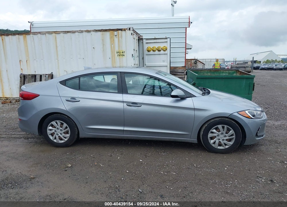 2017 HYUNDAI ELANTRA SE VIN: 5NPD74LF2HH206665