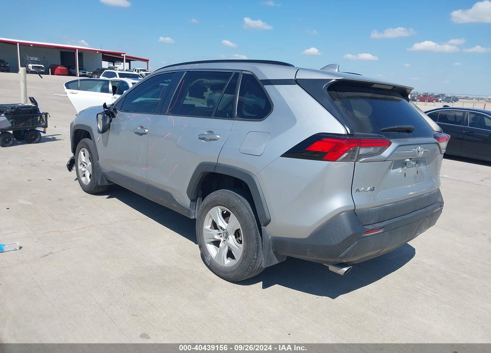 2021 TOYOTA RAV4 XLE VIN: 2T3W1RFVXMW121196