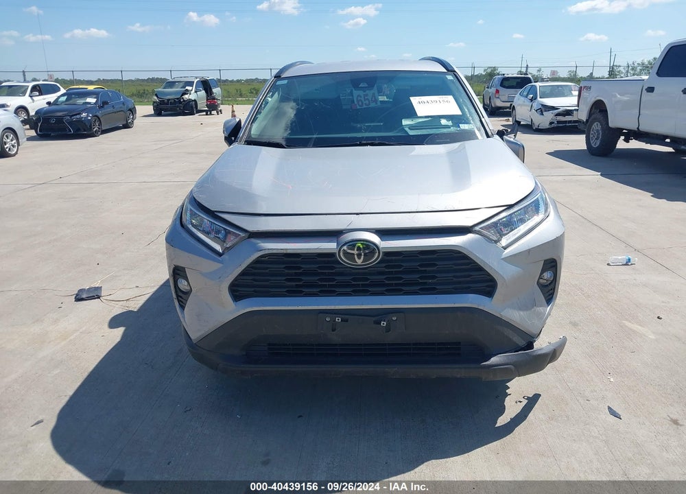 2021 TOYOTA RAV4 XLE VIN: 2T3W1RFVXMW121196