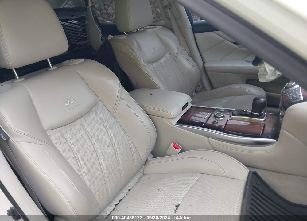 2016 INFINITI Q70 3.7 VIN: JN1BY1AP0GM220747