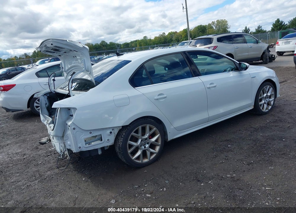 2014 VOLKSWAGEN JETTA GLI EDITION 30 W/NAV VIN: 3VW4T7AJ1EM304738