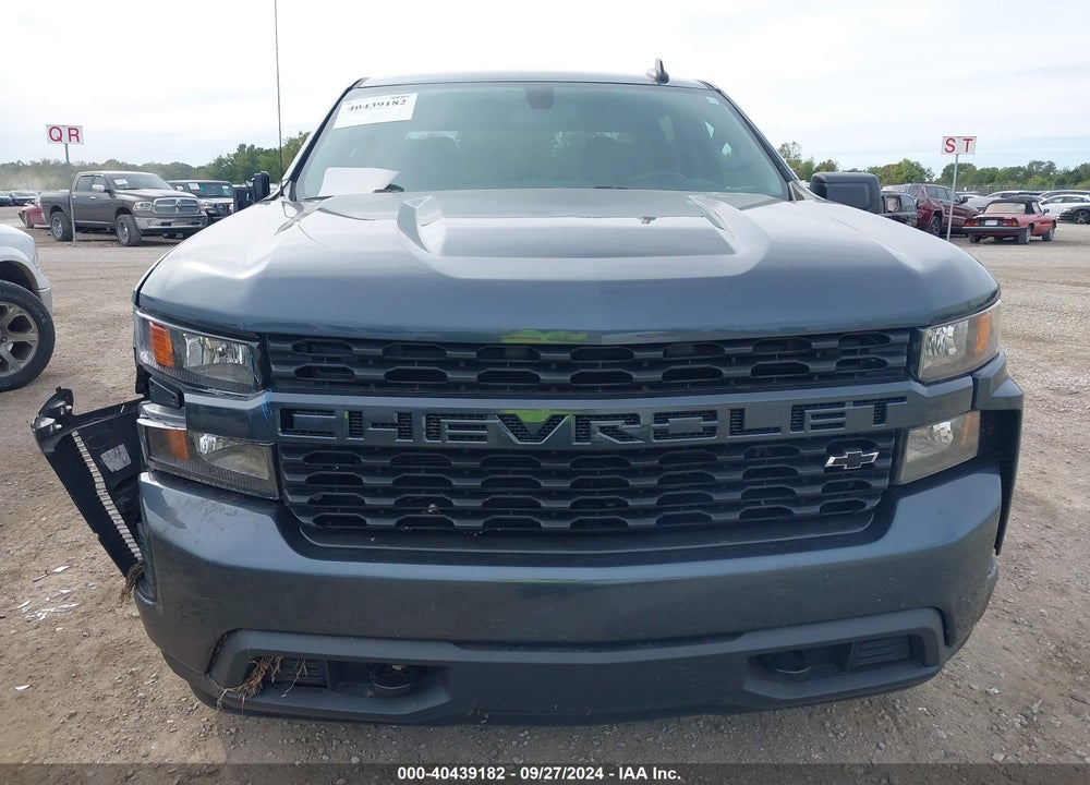 2021 CHEVROLET SILVERADO 1500 4WD SHORT BED CUSTOM VIN: 3GCPYBEK0MG169529