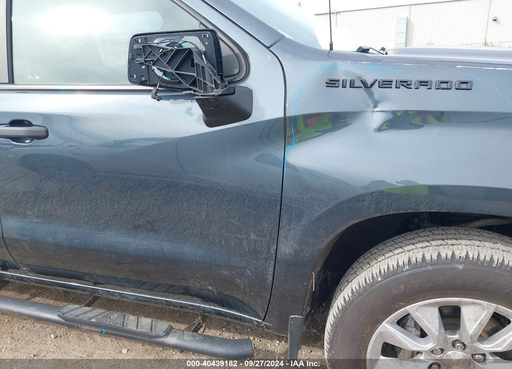 2021 CHEVROLET SILVERADO 1500 4WD SHORT BED CUSTOM VIN: 3GCPYBEK0MG169529