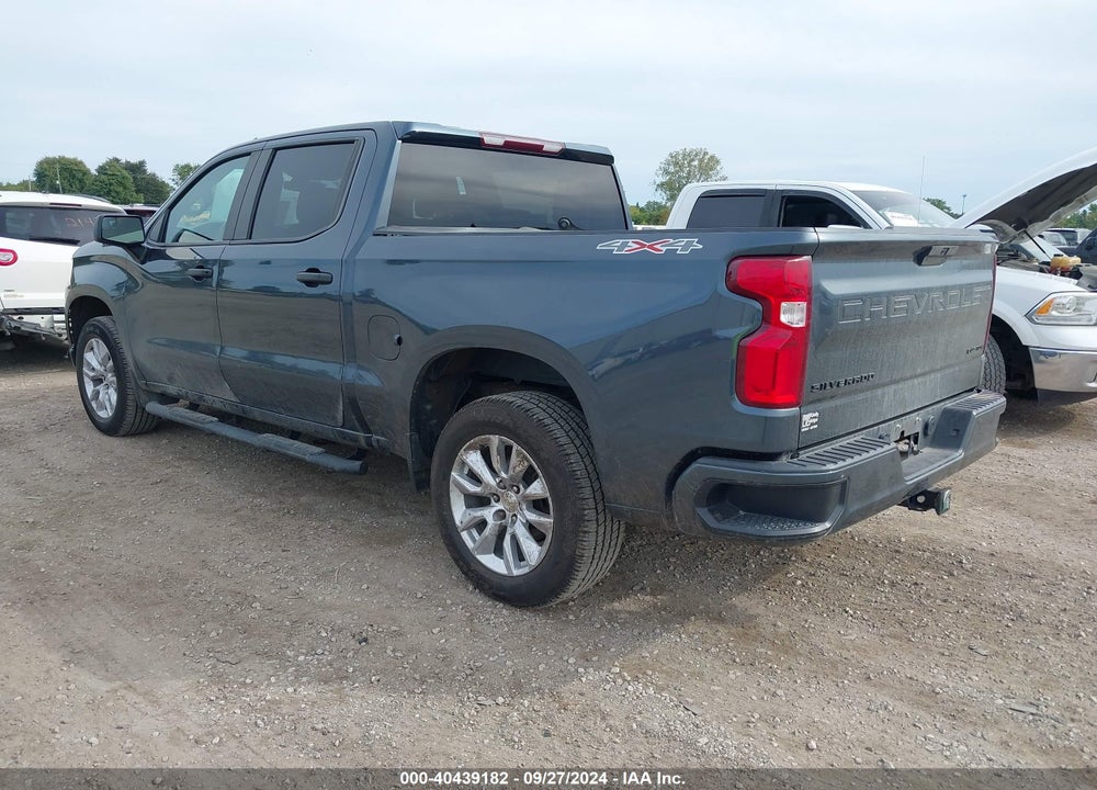 2021 CHEVROLET SILVERADO 1500 4WD SHORT BED CUSTOM VIN: 3GCPYBEK0MG169529