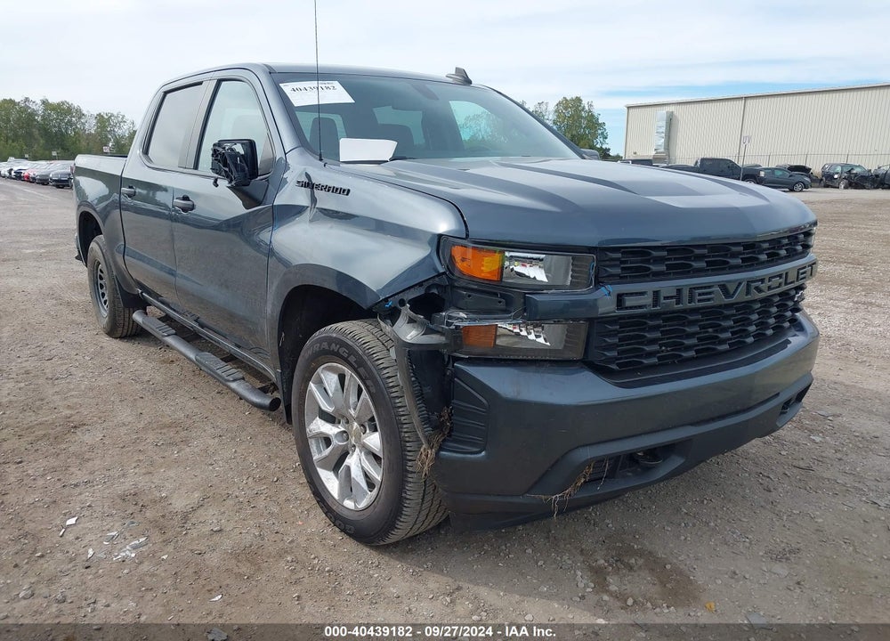 2021 CHEVROLET SILVERADO 1500 4WD SHORT BED CUSTOM VIN: 3GCPYBEK0MG169529