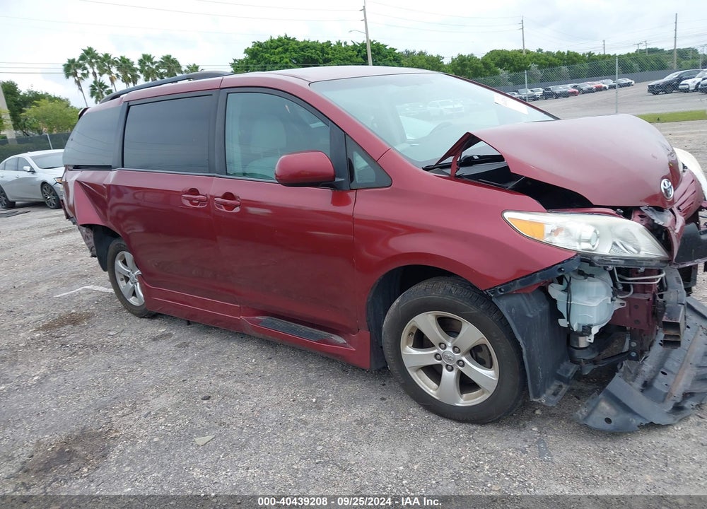 2016 TOYOTA SIENNA LE 7 PASSENGER VIN: 5TDKK3DC6GS760644