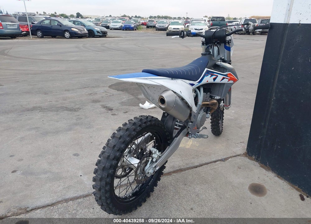 2022 KTM 350 SX-F VIN: VBKSXN432NM230269