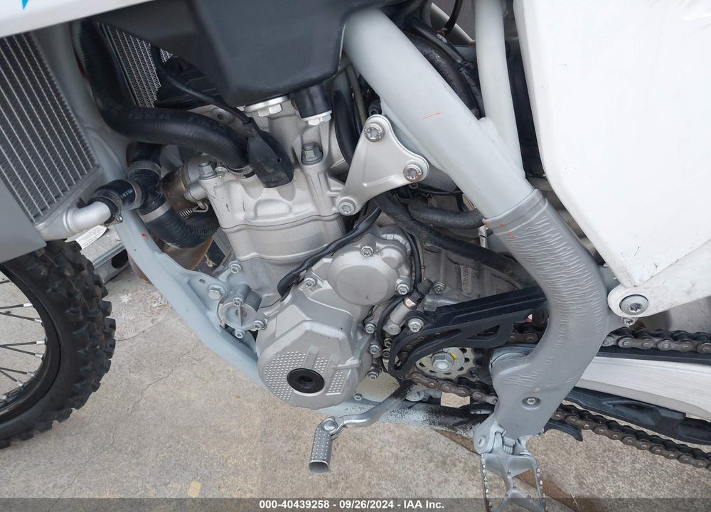 2022 KTM 350 SX-F VIN: VBKSXN432NM230269