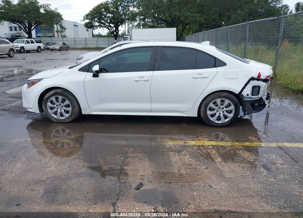 2022 TOYOTA COROLLA LE VIN: 5YFEPMAE4NP281297