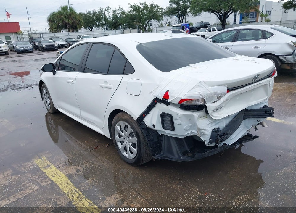 2022 TOYOTA COROLLA LE VIN: 5YFEPMAE4NP281297