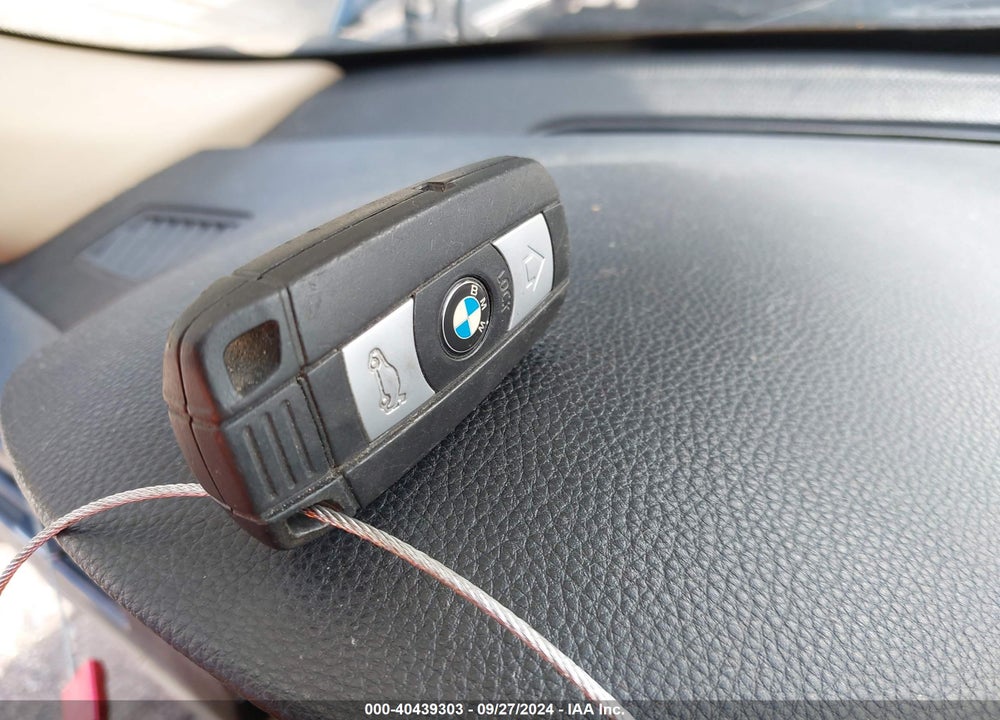 2009 BMW 328I VIN: WBAPH775X9NL84481