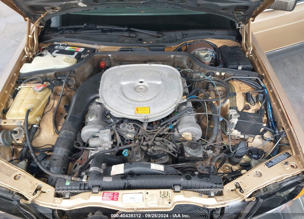 1985 MERCEDES-BENZ 500 SEC VIN: WDBCA44D4FA191034