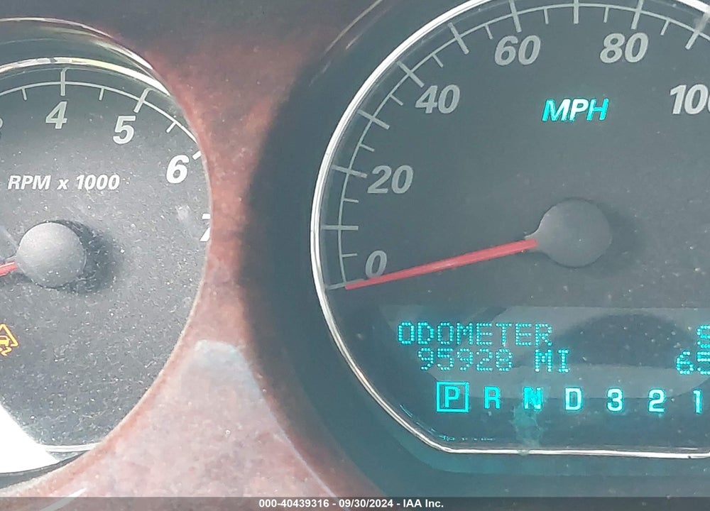 2008 BUICK LUCERNE VIN: 1G4HD572X8U147373